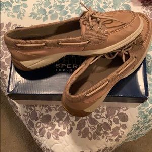 NEVER WORN! Tan sperrys